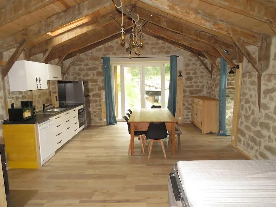 Gite 5 Personnes En Ardeche Beauvene France